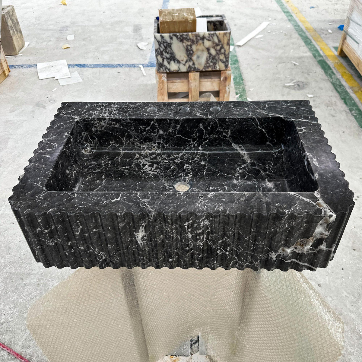 Pietre Notte Black Marble Sink – Fluted Stone Basin for Luxury Bathrooms and Custom Vanities M6S007 — view 4