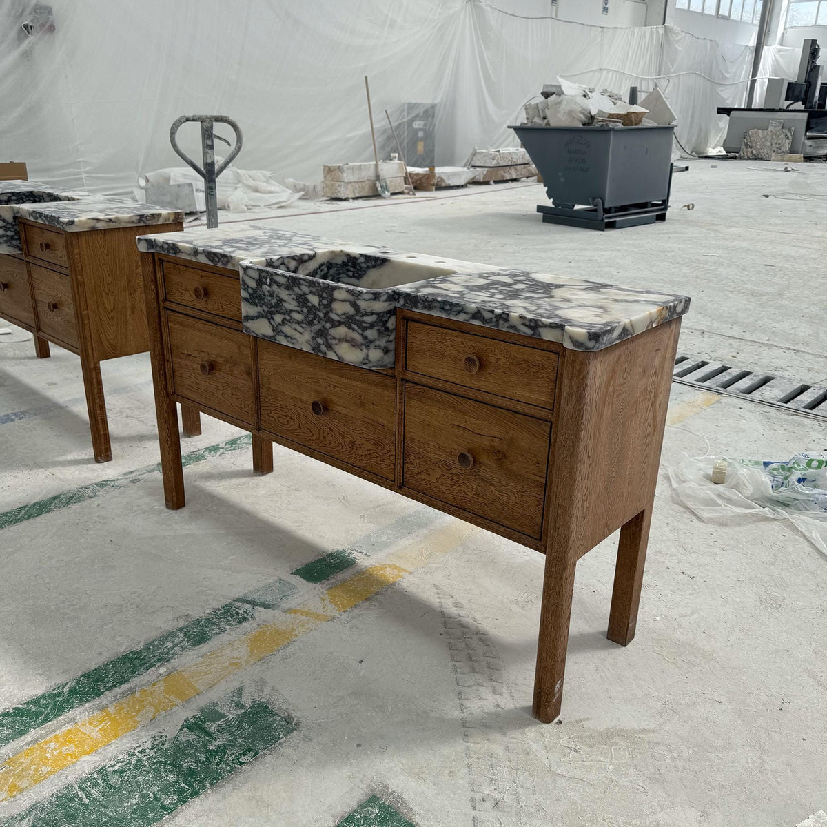 Calacatta Viola Marble Sink with Solid Wood Vanity – Farmhouse Apron Sink Cabinet for Luxury Bathroom Projects M6F001 — view 3