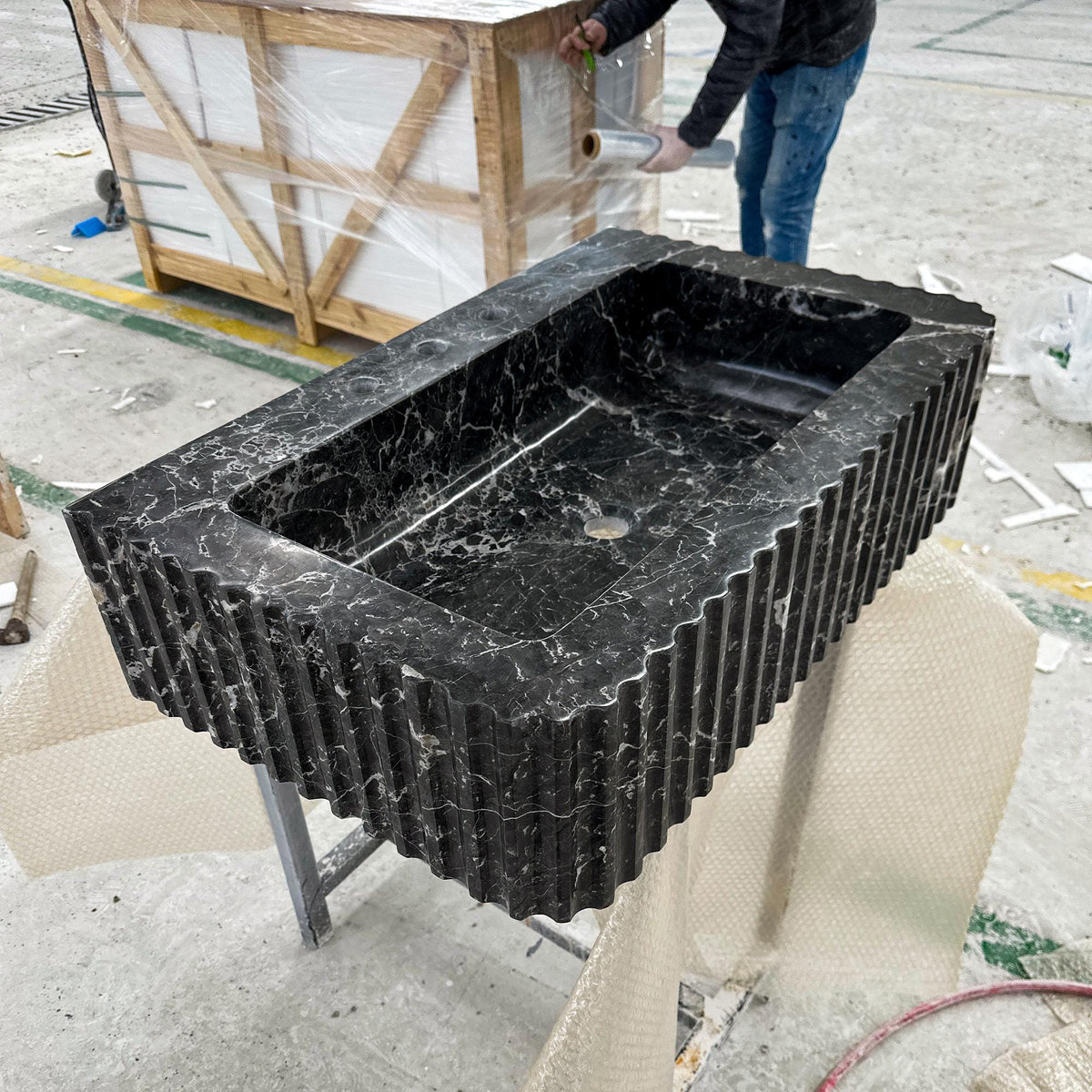 Pietre Notte Black Marble Sink – Fluted Stone Basin for Luxury Bathrooms and Custom Vanities M6S007 — view 3