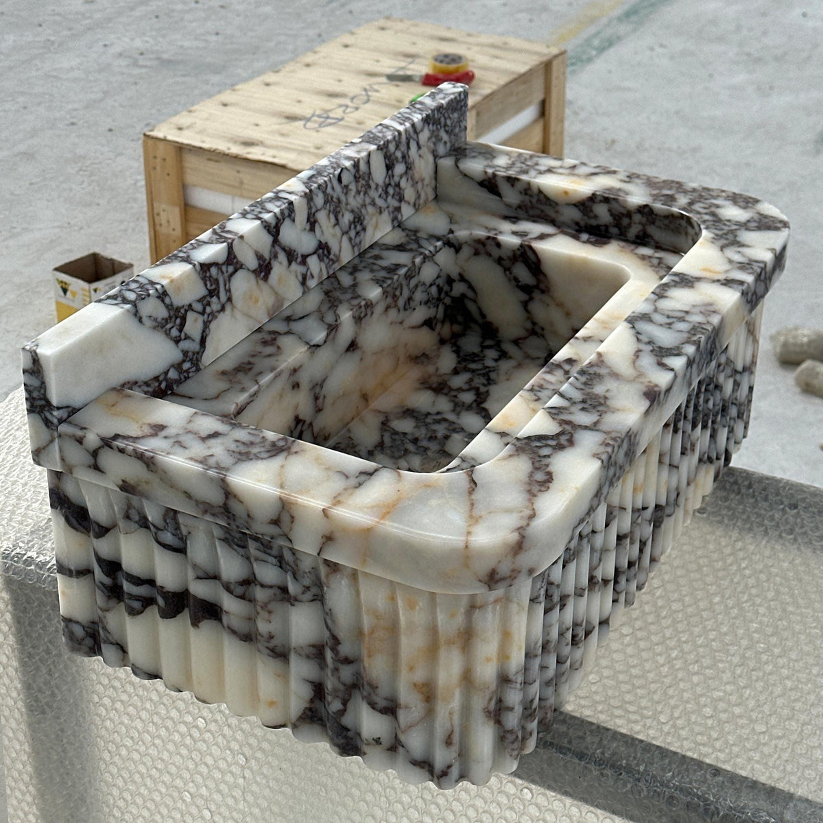 Calacatta Viola Marble Sink with Backsplash – Fluted Stone Vessel for Luxury Bathrooms and Designer Vanities M6S44 — view 4