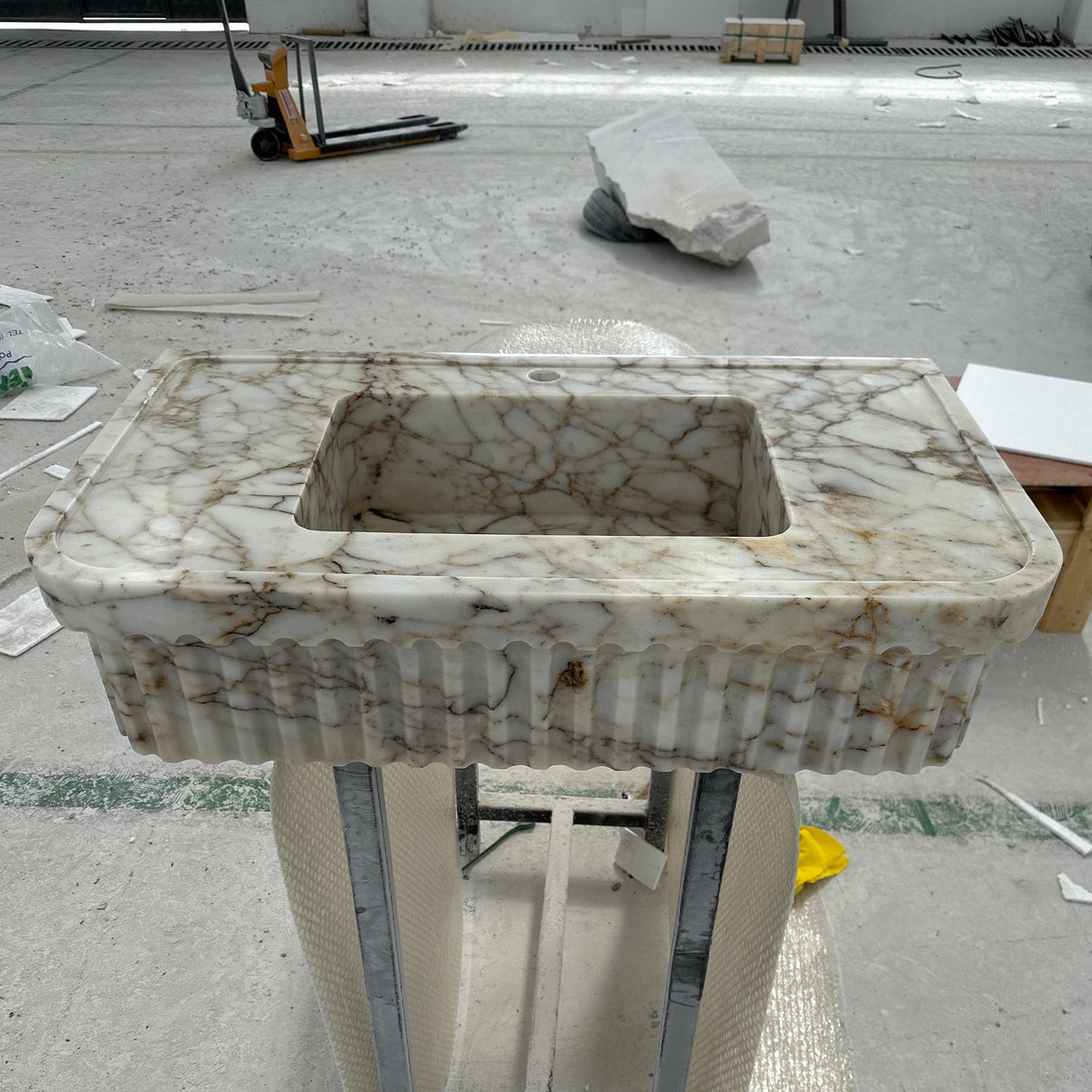 Calacatta Gold Marble Sink – Fluted Rectangular Stone Basin for Elegant Powder Rooms and Custom Vanities M6S35 — view 2