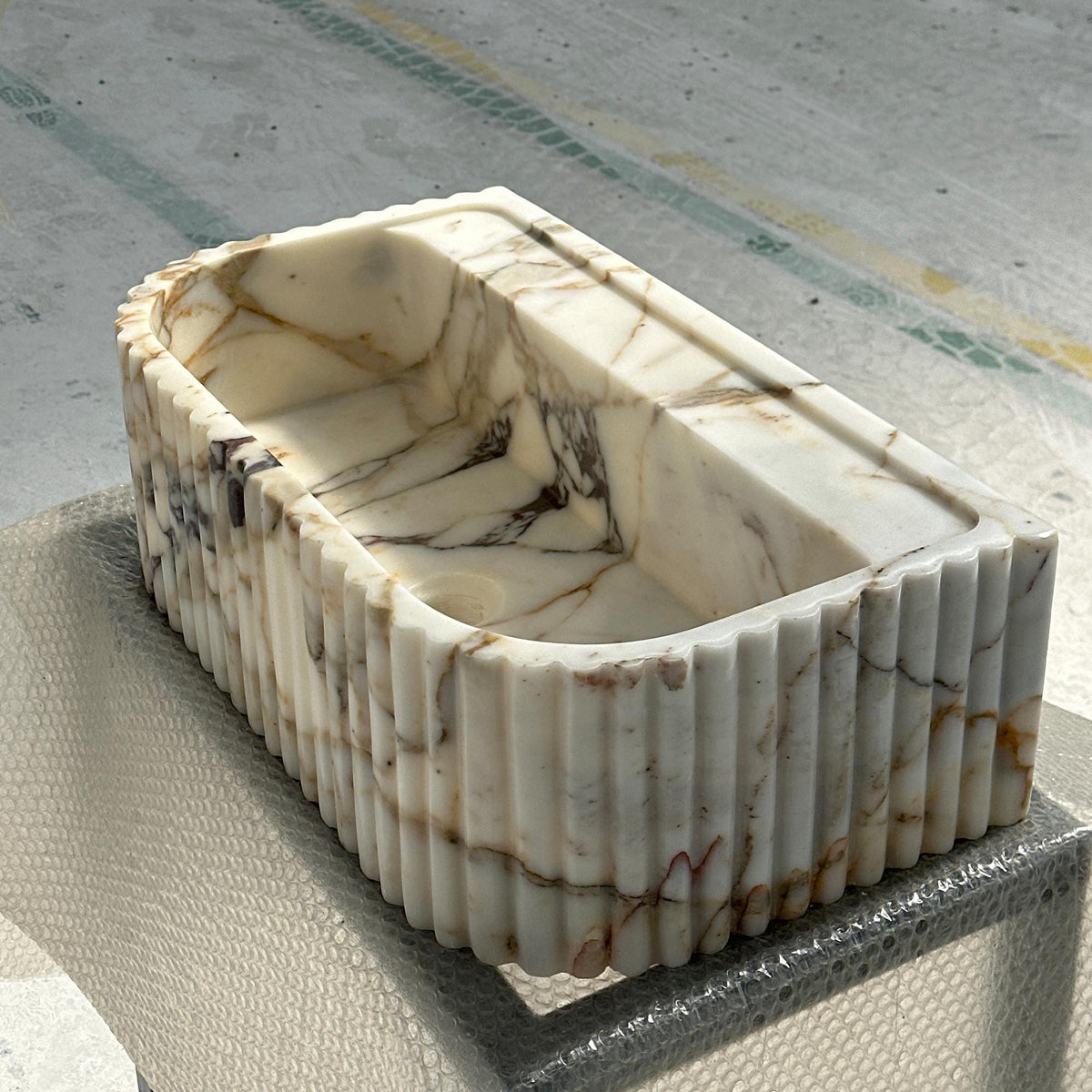 Calacatta Gold Marble Sink – Fluted Rectangular Stone Basin with Rounded Edges for Luxury Powder Room Vanities M6S41 — view 5