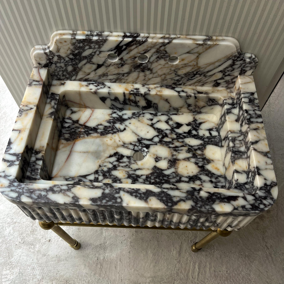Fluted Calacatta Viola Marble Sink with Backsplash – Brass Base Console Vanity for Luxury Bathroom & Powder Room Design M6S011 — view 4
