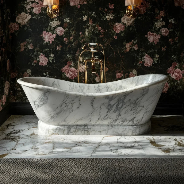 Noir Marble Bathtub hover
