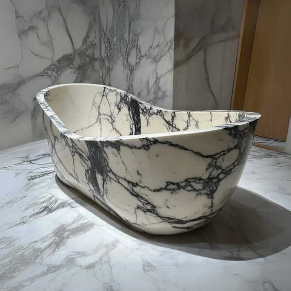 Veined Marble Splendor Bathtub hover